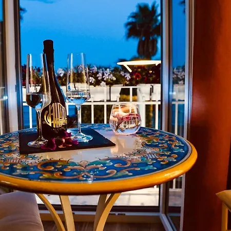 Aquamar 住宿加早餐酒店